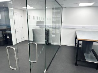 3DCM Ltd (Chichester, West Sussex): Toughened Glass Partition With Double Doors