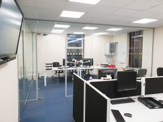 5G Communications Ltd (High Wycombe, Buckinghamshire): Toughened Glass Partition Office Fitout