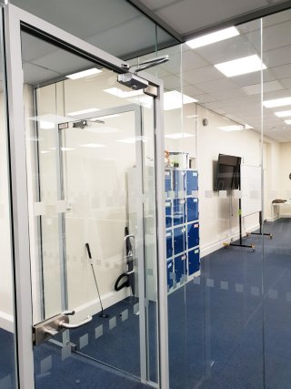 5G Communications Ltd (High Wycombe, Buckinghamshire): Toughened Glass Partition Office Fitout