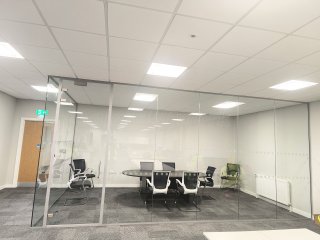 A Plus International Express Parcels (Leicester, Leicestershire): Office Glass Corner Room