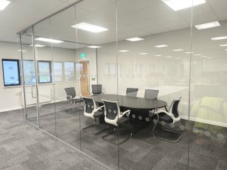 A Plus International Express Parcels (Leicester, Leicestershire): Office Glass Corner Room