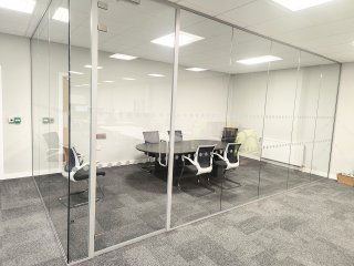 A Plus International Express Parcels (Leicester, Leicestershire): Office Glass Corner Room