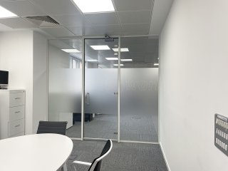 AC Fashion Design (Hammersmith, London): Glass Office Partition With Central Door