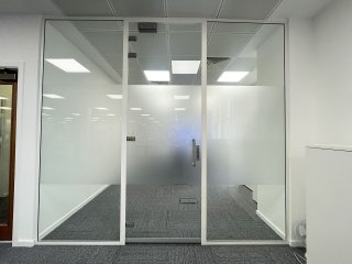 AC Fashion Design (Hammersmith, London): Glass Office Partition With Central Door
