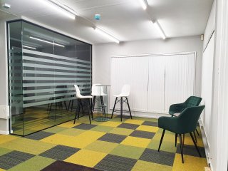 AST Signs (Carlisle, Cumbria): Glass Corner Room Partition With No Door
