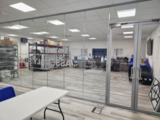Assembly Room (Milton Keynes, Buckinghamshire): Double Glazed Acoustic Glass Corner Room