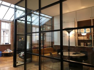 Azoomee (Islington, London): Factory Style Glass Corner Room With Black Frame