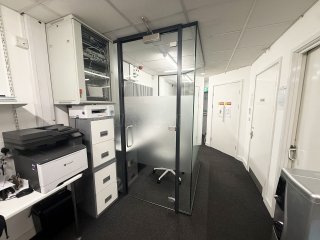CL B-Connected (Rotherham, South Yorkshire): Office Pod Glass Partition With Soundproof Glazing