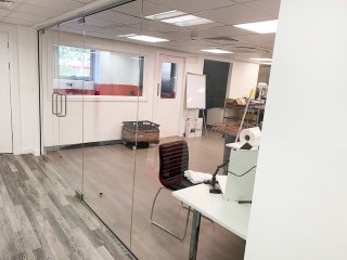 CN Projects (Dunstable, Bedfordshire): Toughened Glass Office Screen With Frameless Glazed Double Doors