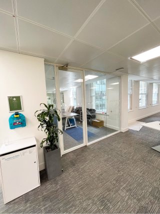 Chartered Society of Physiotherapy (Holborn, London): Double Glazed Glass Offices With Acoustic Glazing