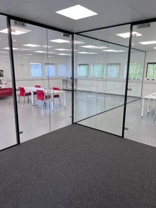 CWP Group (Henley-on-Thames, Oxfordshire): Commercial Glass Office Fitout