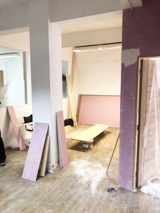 Desfran Holdings Limited (Shoreditch, London): Toughened Glass Meeting Room With Frameless Glazed Door