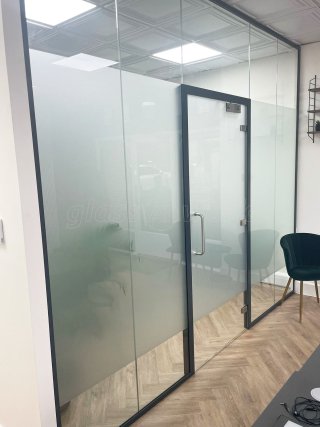 Fairview Financial Management (Rayleigh, Essex): Reception Acoustic Glass Office Partition