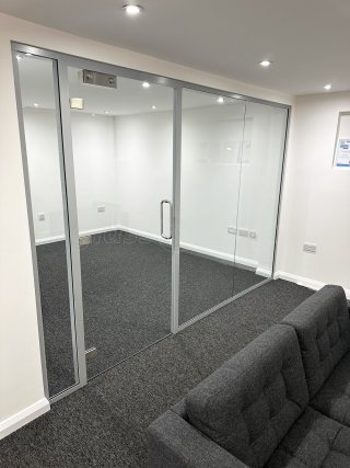 HTR Group (Northfleet, Kent): Glass Office Meeting Room