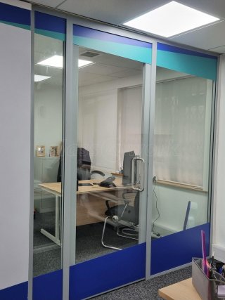 Henson Crisp (Peterborough, Cambridgeshire): Double Glazed Acoustic Glass Office Partition and Door