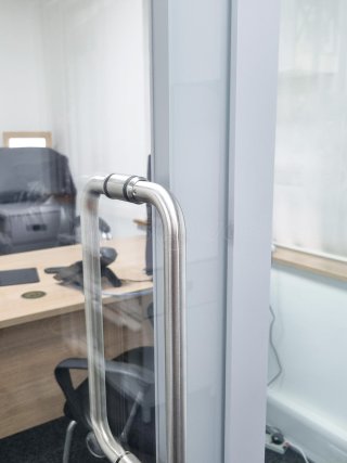 Henson Crisp (Peterborough, Cambridgeshire): Double Glazed Acoustic Glass Office Partition and Door