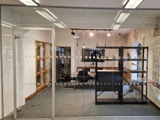 LS Studios London Ltd (Aldgate, London): Laminated Acoustic Glass Office Partition