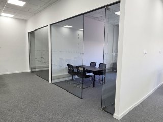 Liniar (Denby, Derbyshire): Glass Office Rooms with Anthracite Grey Trackwork