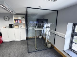 Penguin Learning (Church Broughton, Derbyshire): Toughened Glass Office Pod