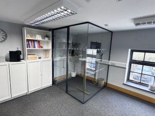 Penguin Learning (Church Broughton, Derbyshire): Toughened Glass Office Pod