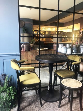 Phoenix Pub (Ilmington, Warwickshire): Open Ended Screens Built Using Our Black T-Bar Industrial-Style Partitioning System