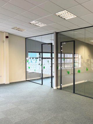 Roy Hatfield (Rotherham, South Yorkshire): Acoustic Glass Office Fronts With Window Film