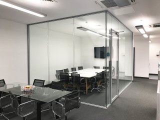 Small Back Room (Southwark, London): Frameless Double Glazed Corner Room With a Double Glazed Door