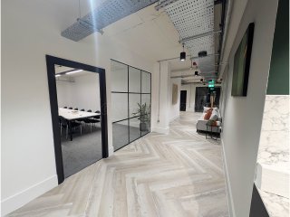 Scaeva Group (Leeds, West Yorkshire): Acoustic Glass T-Bar Office Screen