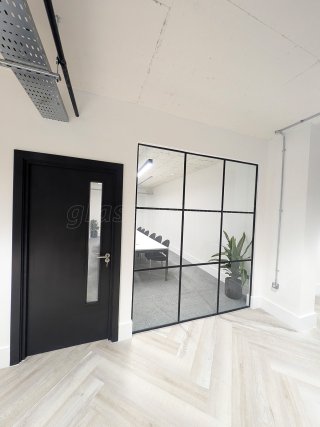 Scaeva Group (Leeds, West Yorkshire): Acoustic Glass T-Bar Office Screen