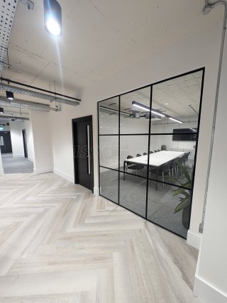 Scaeva Group (Leeds, West Yorkshire): Acoustic Glass T-Bar Office Screen