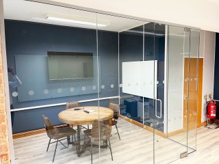 Signs Express (Norwich, Norfolk): Glass Office Interior Corner Room With Notching