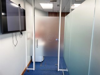 Solid Solutions Management (Fareham, Hampshire): Glass Corner Room Office Pod