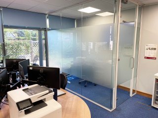 Solid Solutions Management (Fareham, Hampshire): Glass Corner Room Office Pod