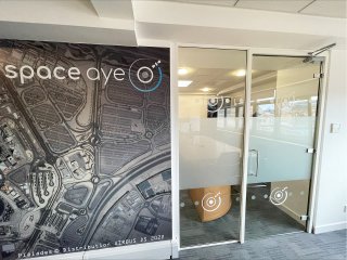 Space Aye (Glasgow, Scotland): Office Interior Glass Door and Side Panel