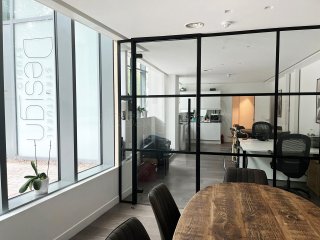 Structural Design Studio (Wandsworth, London): T-Bar Glass Partition Using Acoustic Glazing