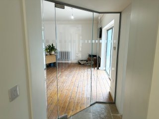 Stukeley Properties (Boston, Lincolnshire): Glass Corner Partition
