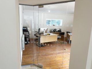 Stukeley Properties (Boston, Lincolnshire): Glass Corner Partition