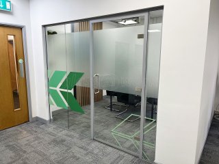 Leyden Kirby Associates (Radcliffe, Manchester): Laminated Acoustic Glass Office Front