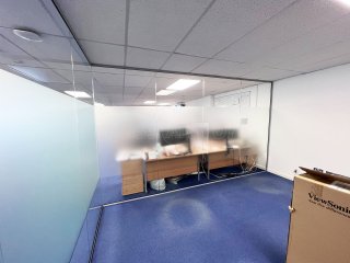 Virtue Ltd (Banbury, Oxfordshire): Corner Glass Office