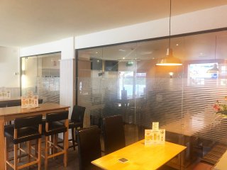 Willie Wastle's Bar (Ayr, Scotland): Toughened Glass Frameless Partition and Door