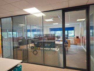 Wingnut Utilities (Chorley, Lancashire): Acoustic Double Glazed Glass Partitioning With Blinds