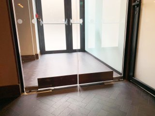Bliss Hospitality (Piccadilly, London): Frameless Double Glass Doors