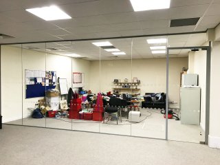 Hope City Church (Hereford, Herefordshire): Acoustic Glass Wall And Door [with soundproofing]