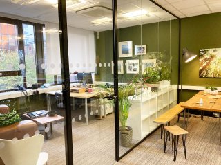 Efeca (Bournemouth, Dorset): Acoustic Glazed Office Screen With Soundproofing