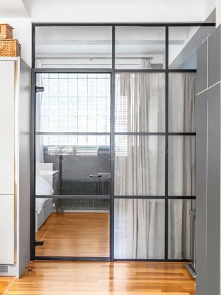 Domestic Project (Bethnall Green, London): T-Bar Banded Glazing