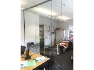 Skinner Construction Limited (Budleigh Salterton, Devon): Top Hung Glass Sliding Door