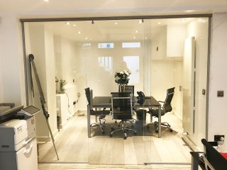 Mobile Homes Sales and Lettings Ltd (Westminster, London): Glass Walls and Doors