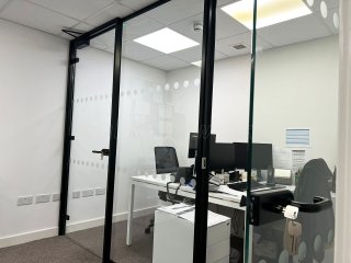 Hart Shoreditch Hotel London (Shoreditch, London): Acoustic Glass Office Partitions