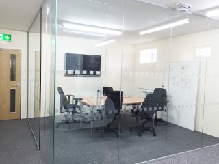 i-dash Ltd (St Neots, Cambridgeshire): Single Glazed Glass Partitioning