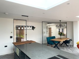 Domestic Screens (Beeston, Nottingham): Open Ended Glass Screens With Black Track Work
